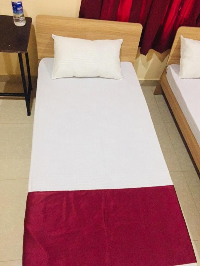 Hôtel Btec Guest à Jaffna Extérieur photo