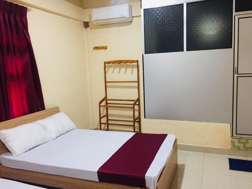 Hôtel Btec Guest à Jaffna Extérieur photo